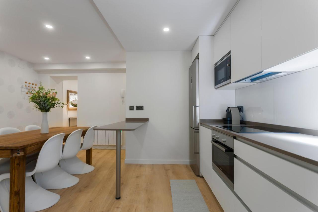 Apa 23678 Apartment Madrid Bagian luar foto