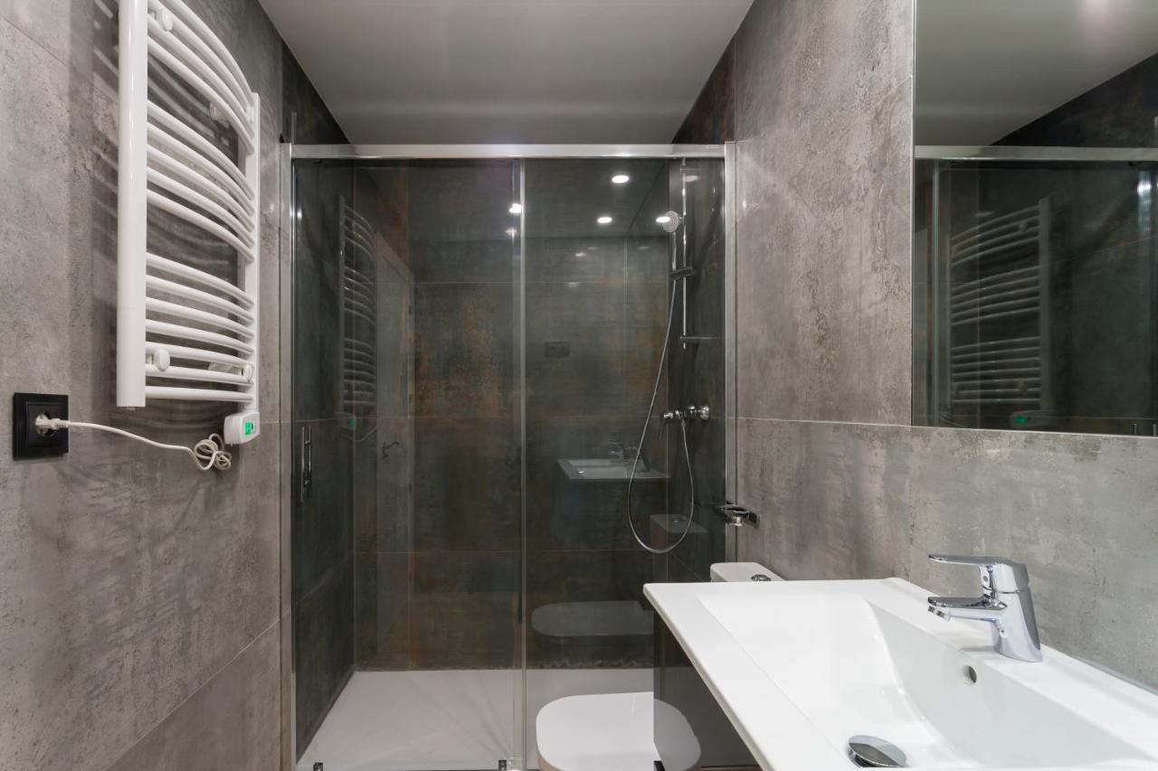Apa 23678 Apartment Madrid Bagian luar foto